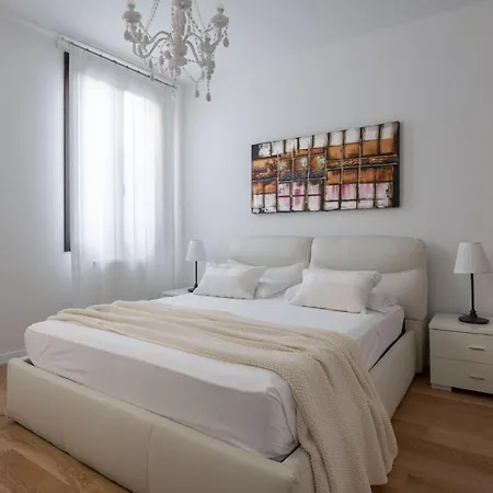 アパート San Marco Prestige With Terrace By Wonderful Italy