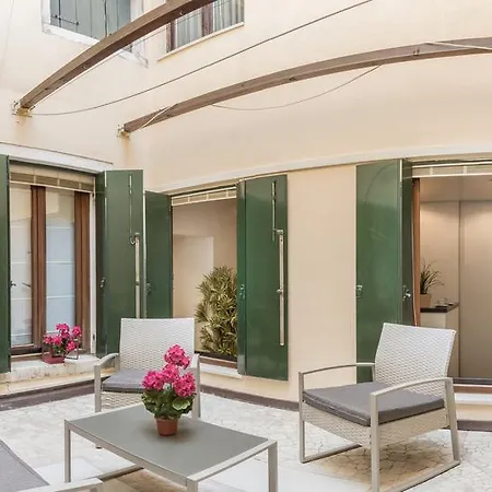 アパート San Marco Prestige With Terrace By Wonderful Italy