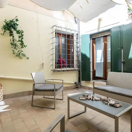 Daire San Marco Prestige With Terrace By Wonderful Italy