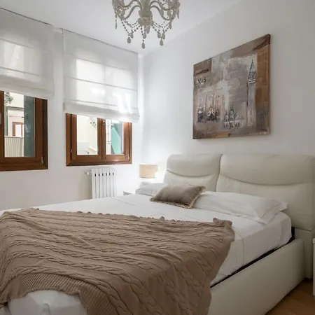 아파트 San Marco Prestige With Terrace By Wonderful Italy