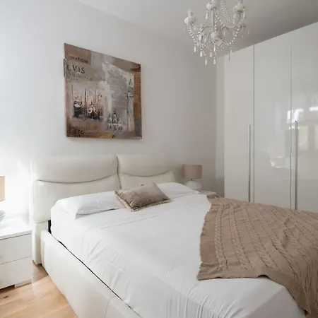 Appartement San Marco Prestige With Terrace By Wonderful Italy