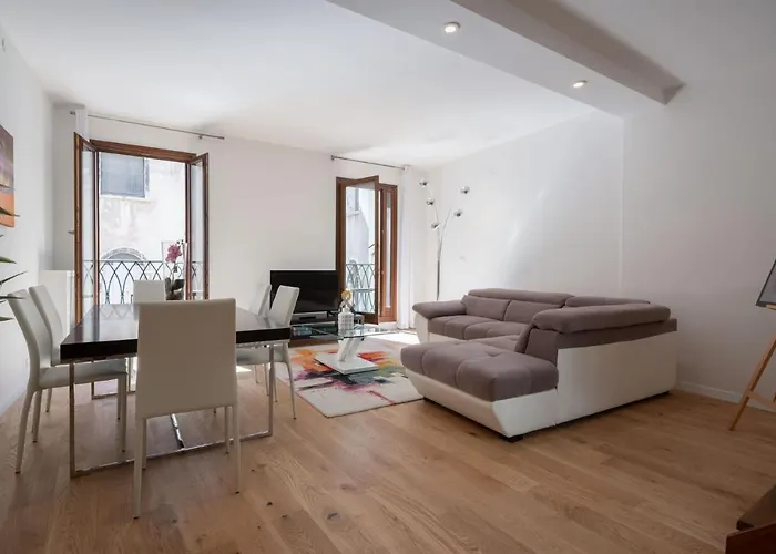 San Marco Prestige With Terrace By Wonderful Italy Lägenhet *