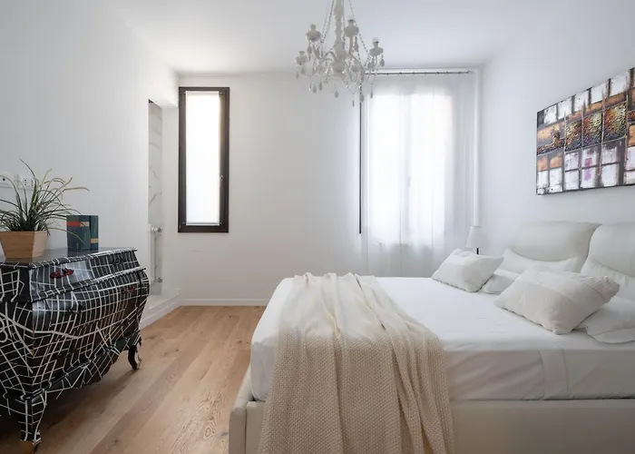 Lägenhet San Marco Prestige With Terrace By Wonderful Italy