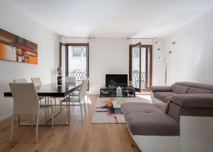 San Marco Prestige With Terrace By Wonderful Italy Lägenhet