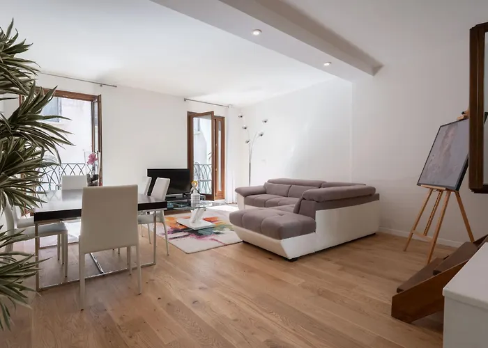 San Marco Prestige With Terrace By Wonderful Italy Lägenhet