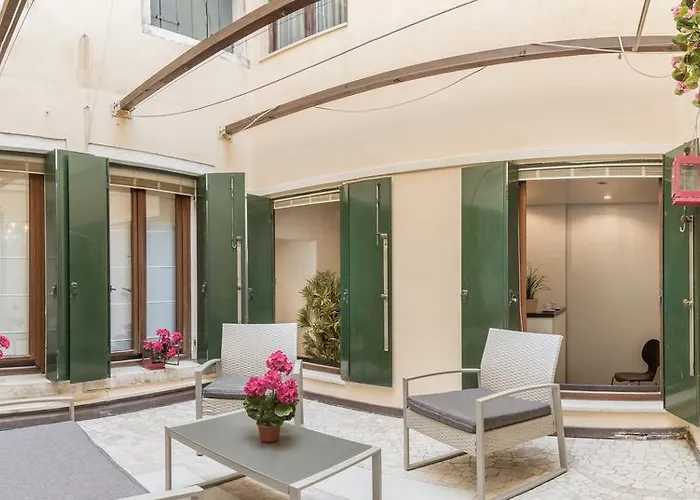 Lägenhet San Marco Prestige With Terrace By Wonderful Italy